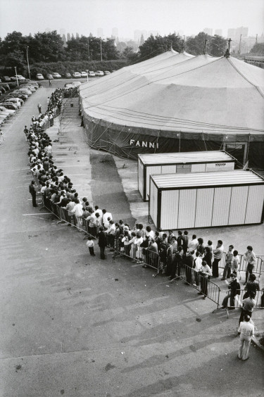 Patrick Zachmann, sous-préfecture de Bobigny, 1981