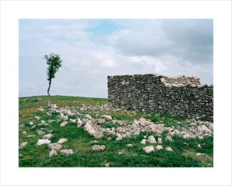 Laetitia Tura, Je suis pas mort, je suis là (titre de la série) : Disparitions – Maison abandonnée. Khouribga, Maroc, 2012