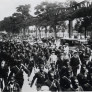 Les tirailleurs sénégalais défilent dans Paris en 1913. © Eric Deroo