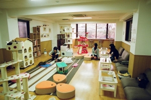 cat cafe japan